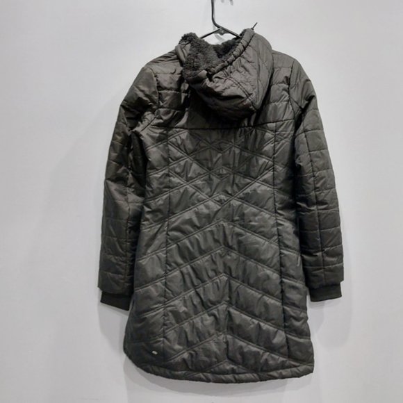 Zella Longline Quilted Recycled Jacket in Black Small - Picture 6 of 9